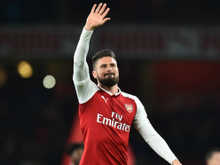 Arsenal legends told me I should leave for Chelsea – Giroud