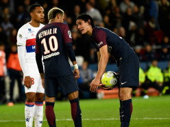 Emery tells Cavani and Neymar to sort it out after penalty disagreement