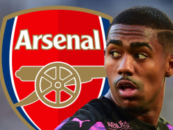 Wenger distances Arsenal from £40m Malcom move