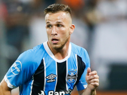 Arthur like Iniesta and will fit in well at Barcelona - Scolari
