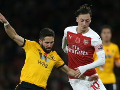 Dropping Ozil means nobody is safe at Arsenal, says ex-goalkeeper Harper