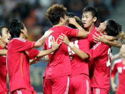 Tibet flag display causes China U-20 side to walk out of first match in Germany