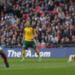 Defoe scores on return as England beat Lithuania (Reuters)