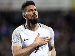 Arsenal striker Giroud says he could play for Mourinho or Conte