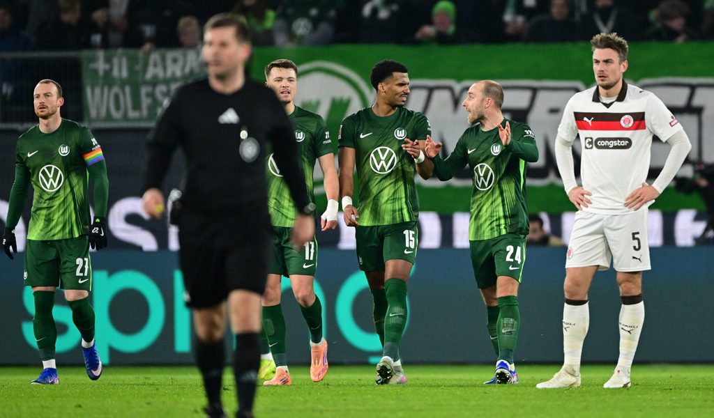 FC St. Pauli vs VfL Wolfsburg