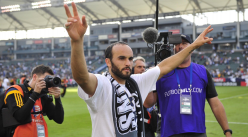 Donovan to be honored alongside Beckham with statue outside of Galaxy stadium