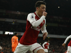 Wenger remains coy on Ozil
