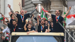 Italy open-bus parade 